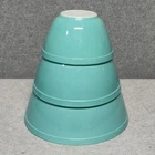 Vintage Pyrex Robin’s Egg Turquoise Blue Set of 3 Nesting Mixing Bowls 1950s