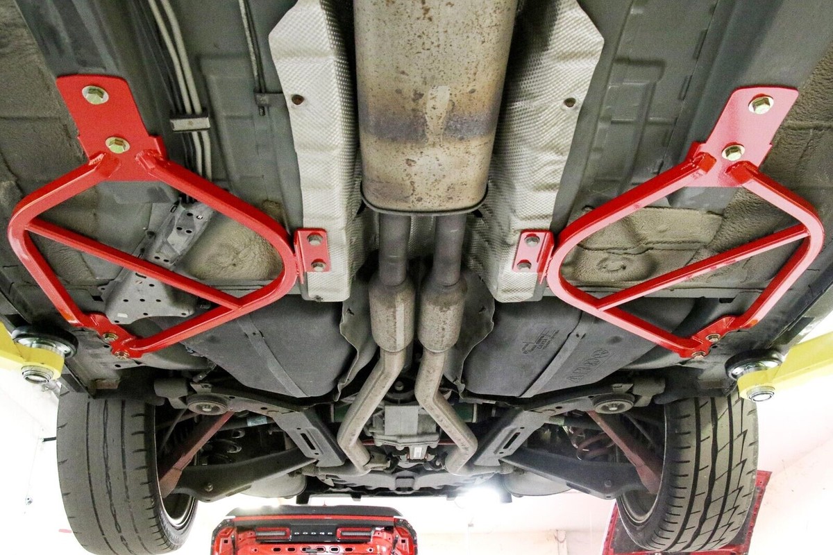 BMR SFC013R Bolt-On Subframe Connectors Red for Pontiac G8/Chevy