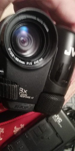 JVC GR-AX 270 videocamera vhs-c telecamera FUNZIONANTE riversare video cassette - Foto 8 di 11