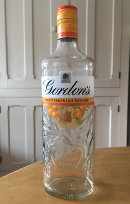 Leere 70cl Gordon s Mediterranean Orange Gin Flasche. Up Cycling / Basteln.