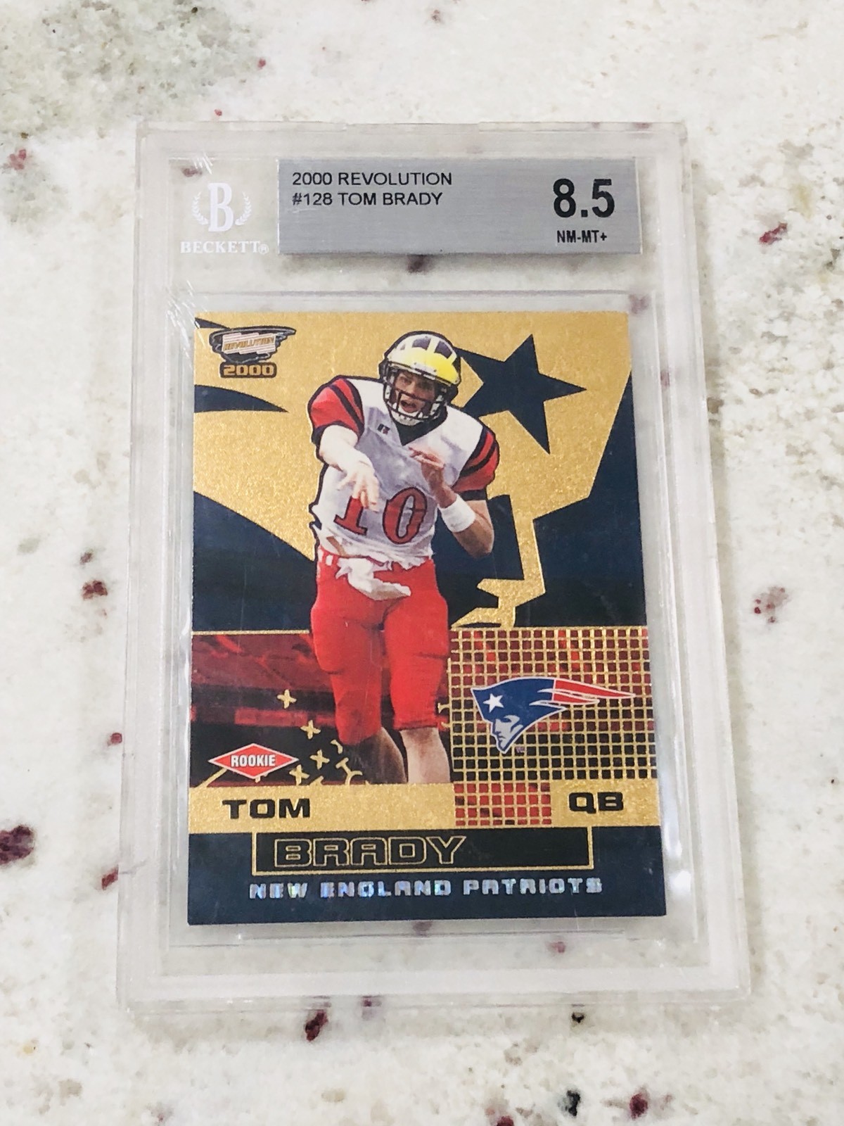 2000 Pacific Revolution #128 Tom Brady RC Beckett 8.5 Serial #215/300 Holy Grail