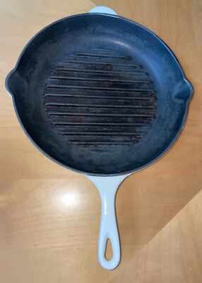 Le Creuset Enamel Cast Iron Bacon Skillet Pan No 26 Double Spout White 10.5  Rib