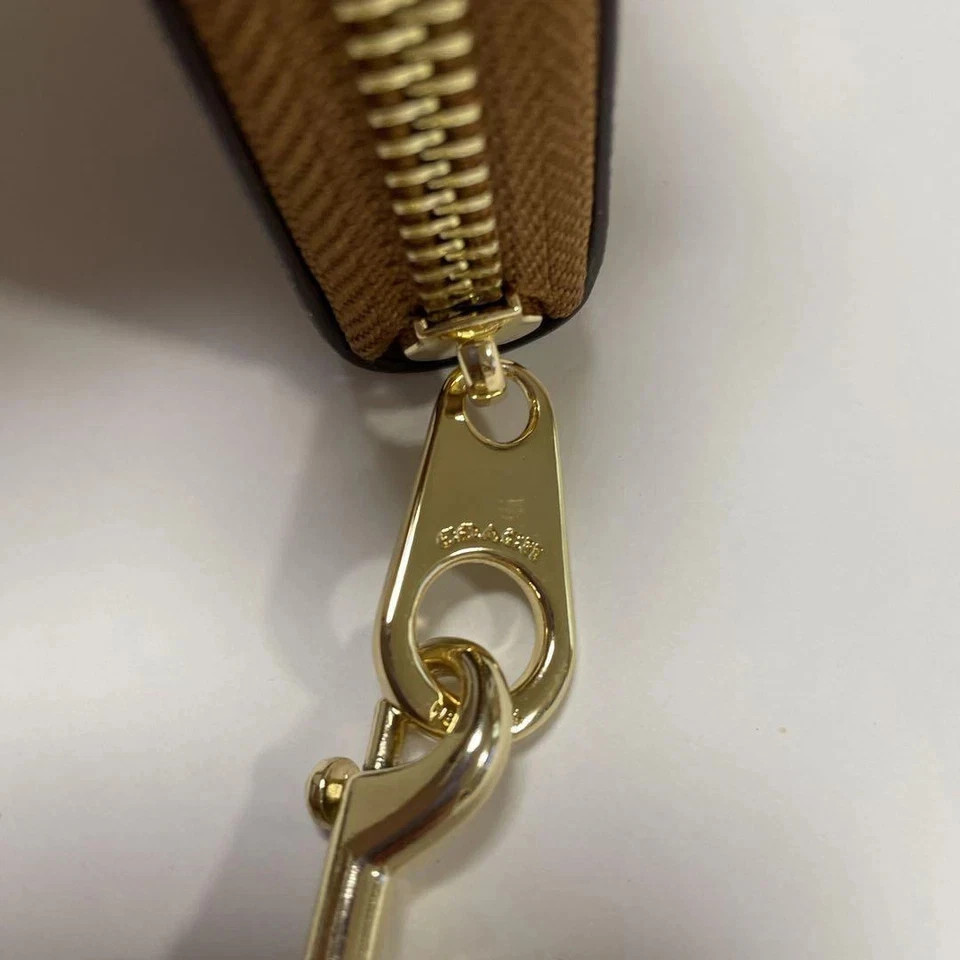 COACH x PEANUTS Long Zip around Wallet Snoopy Woodstock Khaki Signature thumbnail 6