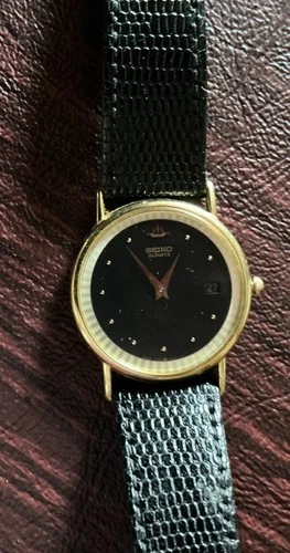 Vintage Seiko Slim Quartz Gold Black Dial Dress Date Unisex Watch