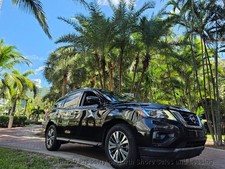 2019 Nissan Pathfinder 4x4 SL