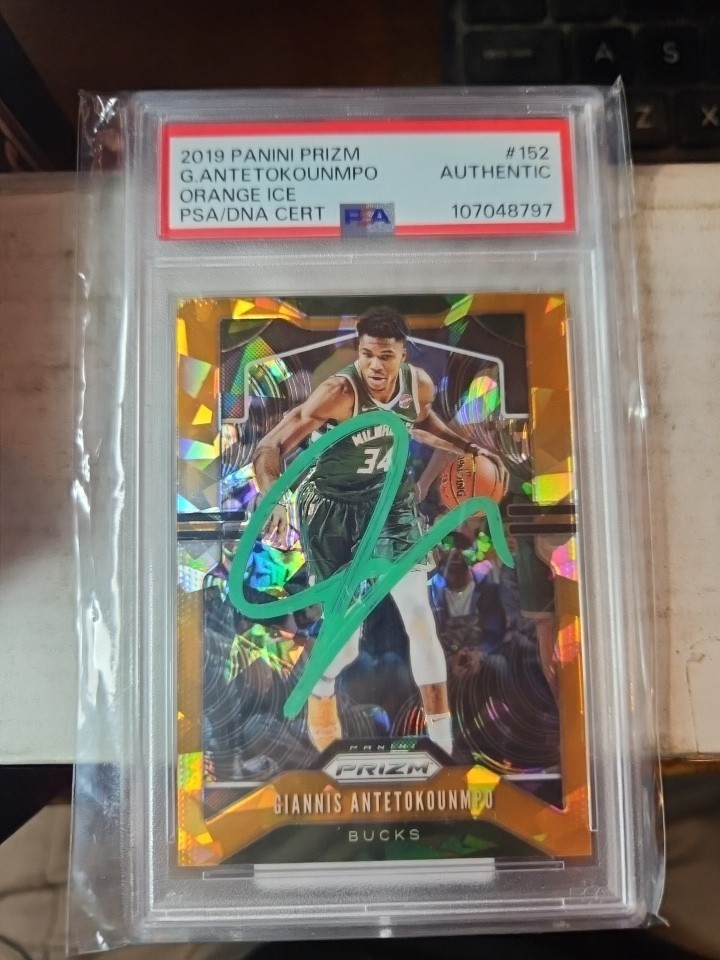 Giannis Antetokounmpo 2019-20 Panini Prizm Orange Ice Autograph Card 152 PSA/DNA