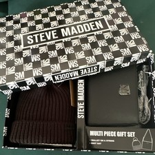 Steve Madden 2-Piece Black Solid Knit Hat w/ Pom Pom Logo Wallet on String