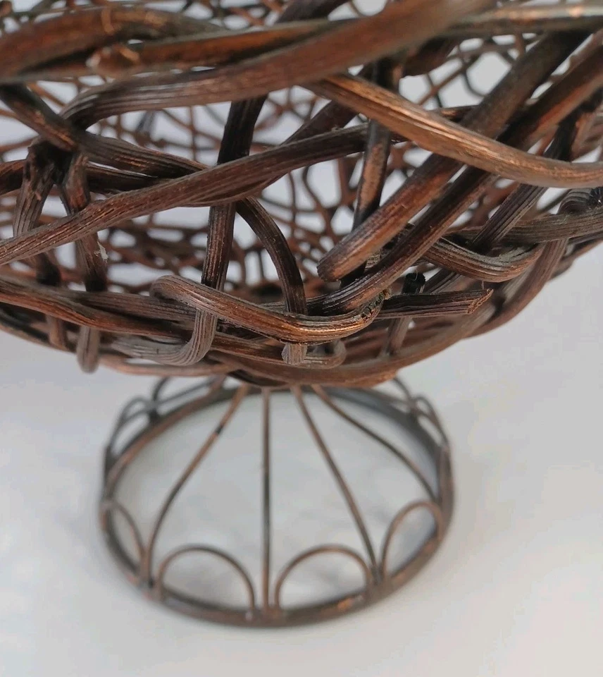 Copper Wire Pedestal Fruit /Bread Basket Decor   - Image 3 of 4