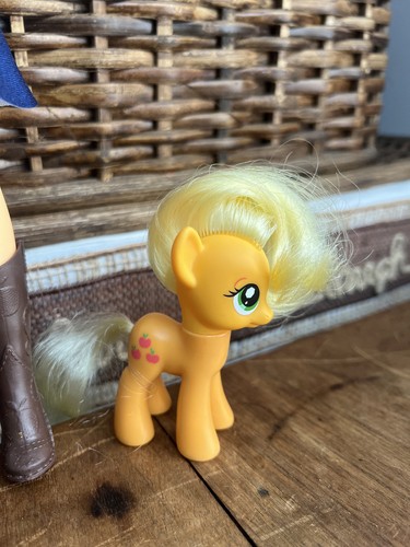 My Little Pony Equestria Girls Applejack Doll 2017 Hasbro w Pony - Picture 3 of 5