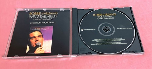Robbie Williams - Swing When You're Winning (2001) - Picture 3 of 5