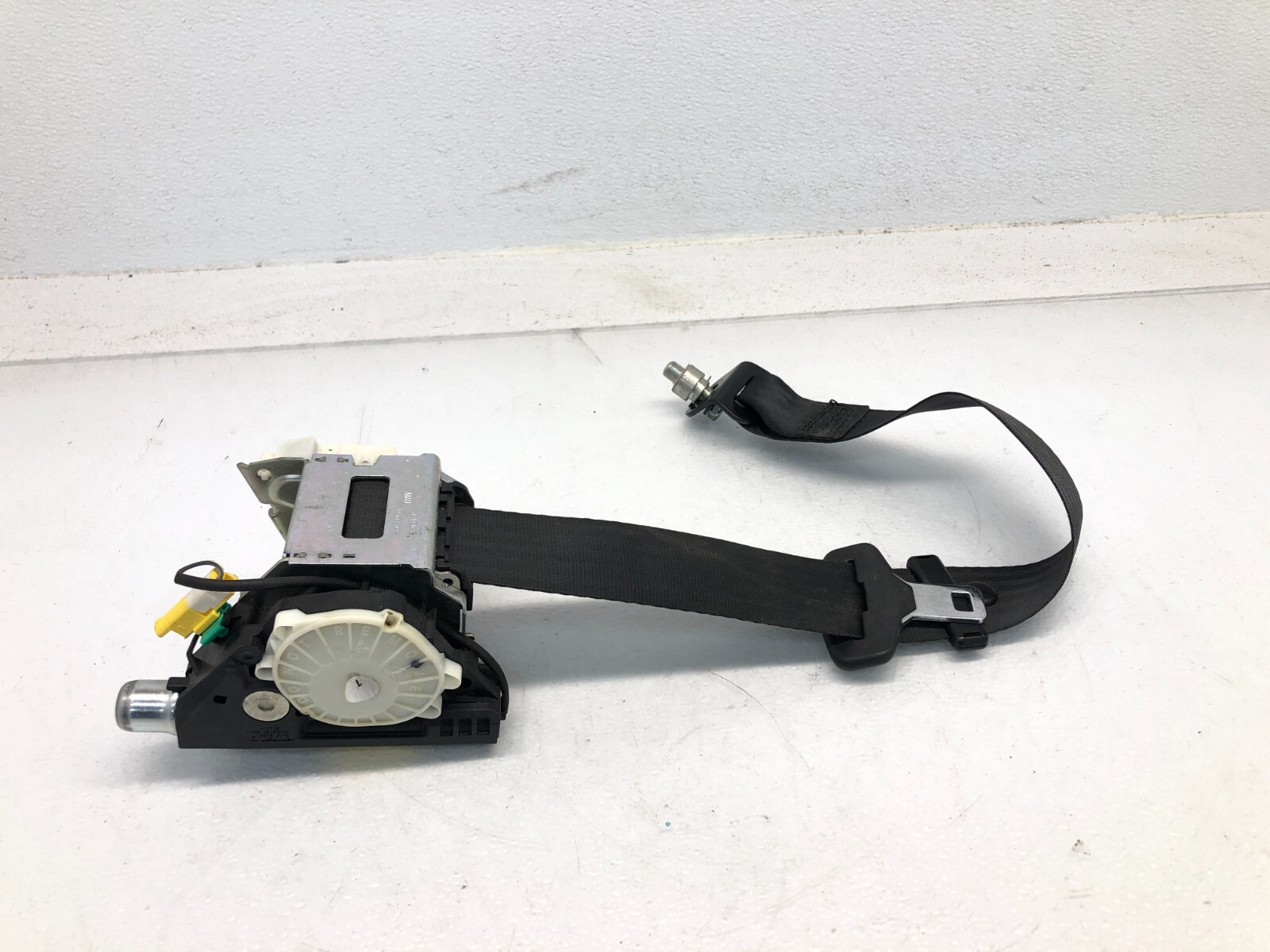 2008-2019 MASERATI GRANTURISMO S M145 LEFT DRIVER REAR SEATBELT RETRACTOR OEM