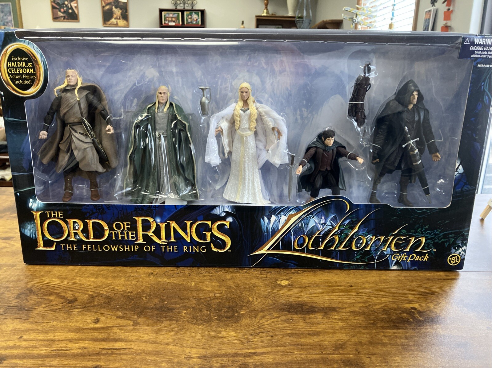 2005 Toy Biz Lord Of The Rings LOTHLORIEN GIFT PACK - Exclusive - NEW Sealed