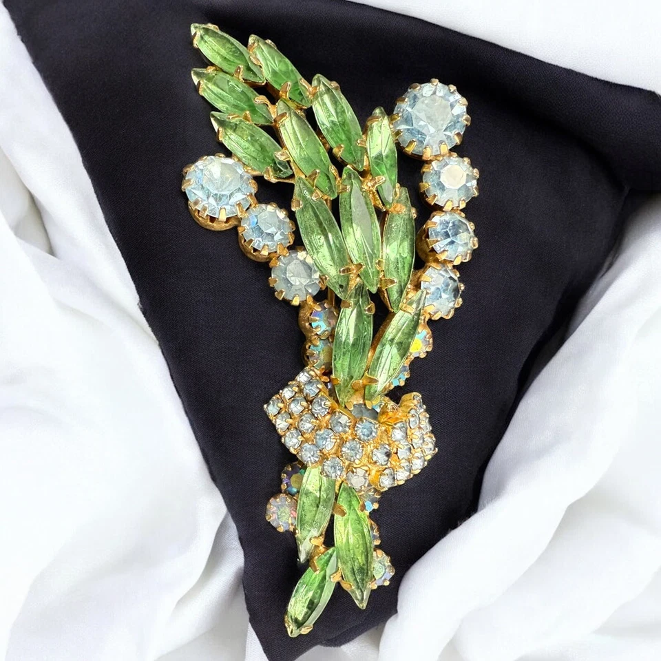 Juliana Style Floral Spray Bouquet Clear Aqua & Peridot Rhinestones Brooch VTG - Image 2 of 4