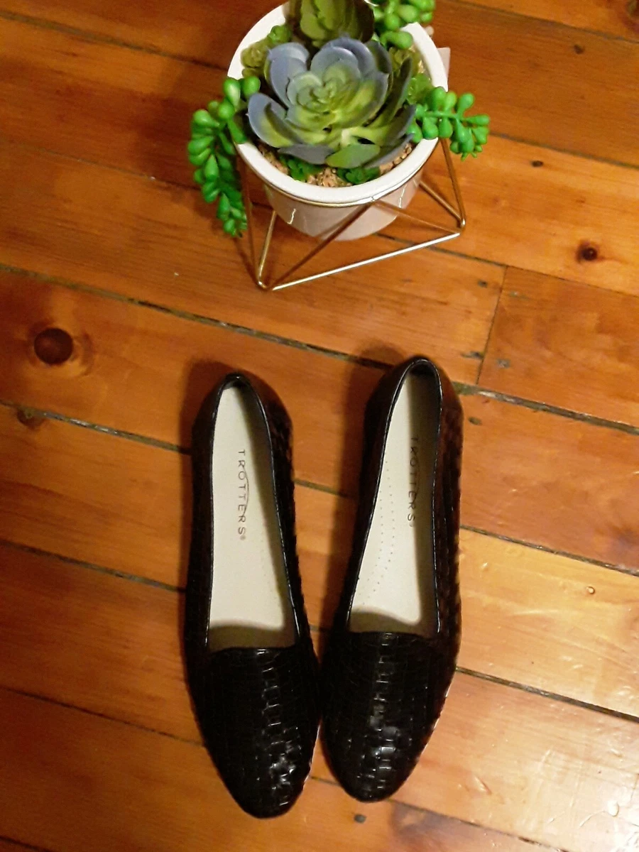 Trotters women's liz best sale loafer