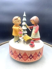 Vintage ANRI Italy CHRISTMAS Wood Music Box Plays Silent Night & Turns 4.5” VG