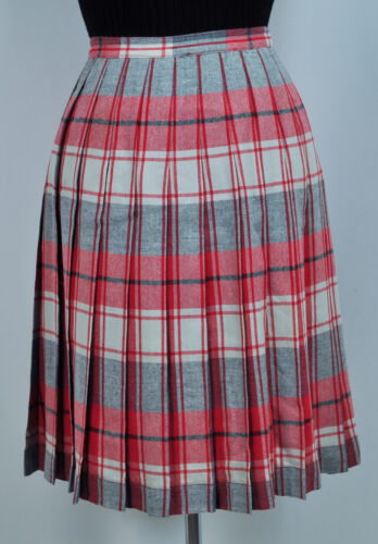 1950’s Vintage Red Plaid Pleated Reversible Skirt… - image 1