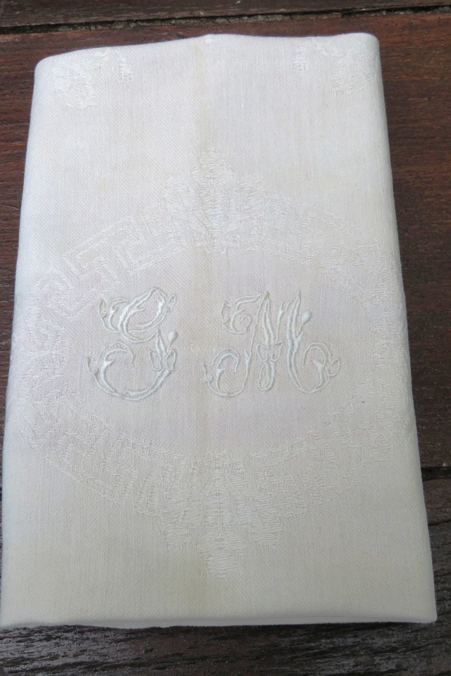 SERVIETTES brodées GM Damassé de COTON blanc et rouge LOT 4 SERVIETTES anciennes - Photo 3/4