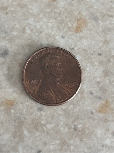 1982 D Penny RARE 3.1 Grams Error Coin!!!! GRT Condition!!! Look It Up !!! - Picture 1 of 3