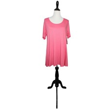 LuLaRoe Perfect T Size 12-18 M Pink Short Sleeve Tunic Scoop Neck Oversized NWT