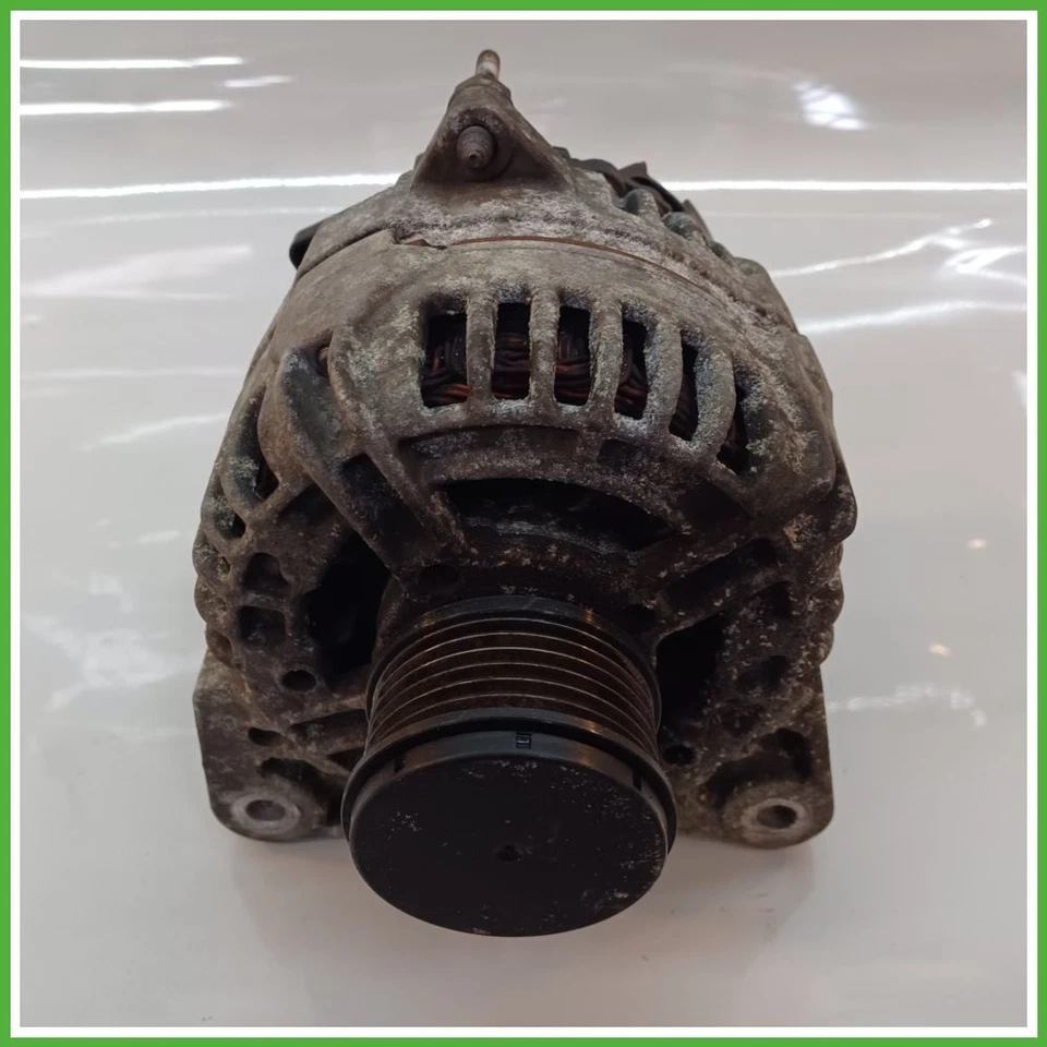 Alternatore BOSCH 0124425037 RENAULT CLIO 3a Serie 1.5 dCi 8200360480 2005 - Immagine 2 di 4