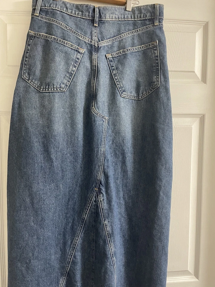 Gap High Waisted Denim Maxi Skirt Size 29/ 8T (Tall) Raw Hem - Image 4 of 4