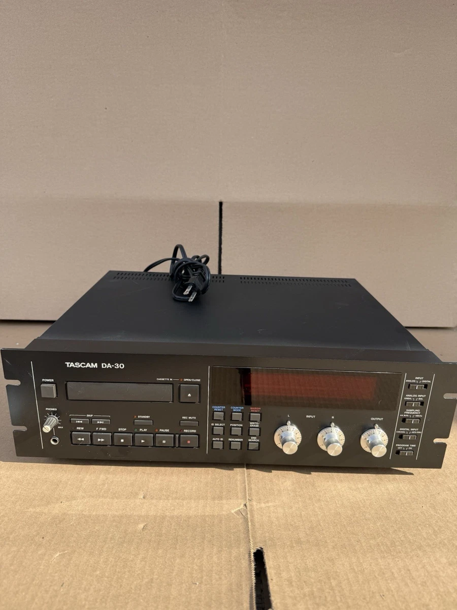 松*ウ様 TASCAM DA-30 DAT ジャンク Tascam DA-30 DAT Recorder USED