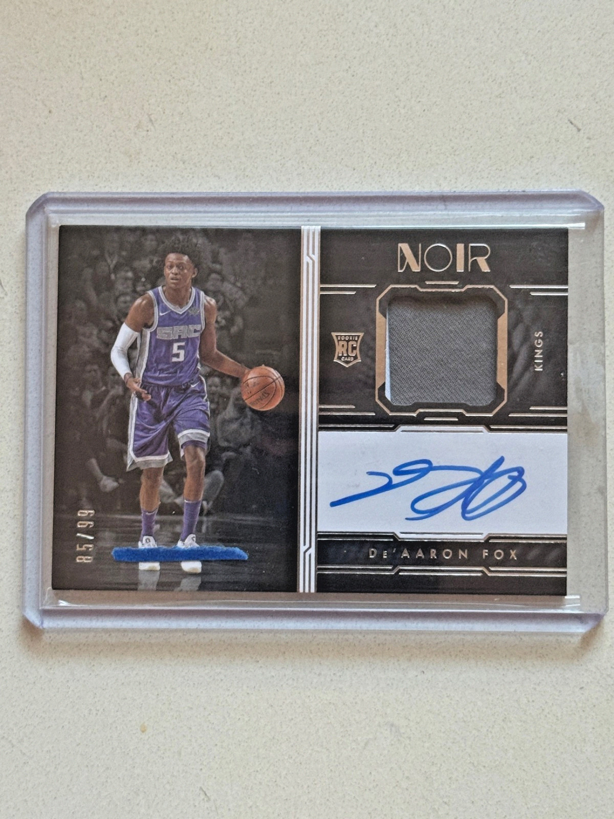2017-18 Panini Noir De'Aaron Fox RPA Patch Auto RC 85/99 Kings