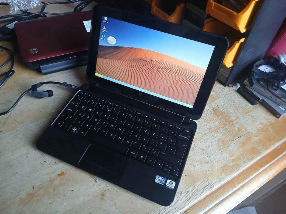 Nippy Windows XP 10" Widescreen HP Netbook--80GB HD + 1GB RAM + Charger (HP8) - Image 3 of 4