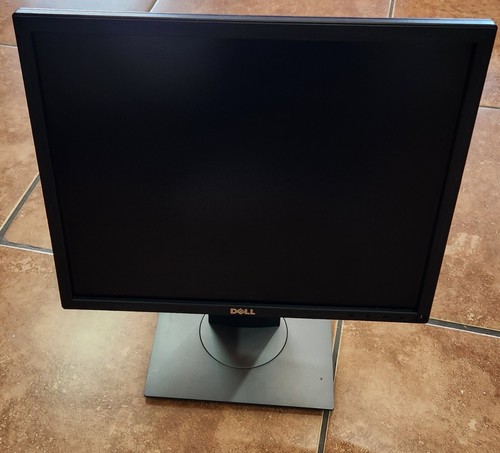 Dell P1917s 19" IPS LED Monitor w/4-Port Hub USB 3.0 HDMI VGA DP P1917S - Picture 1 of 6