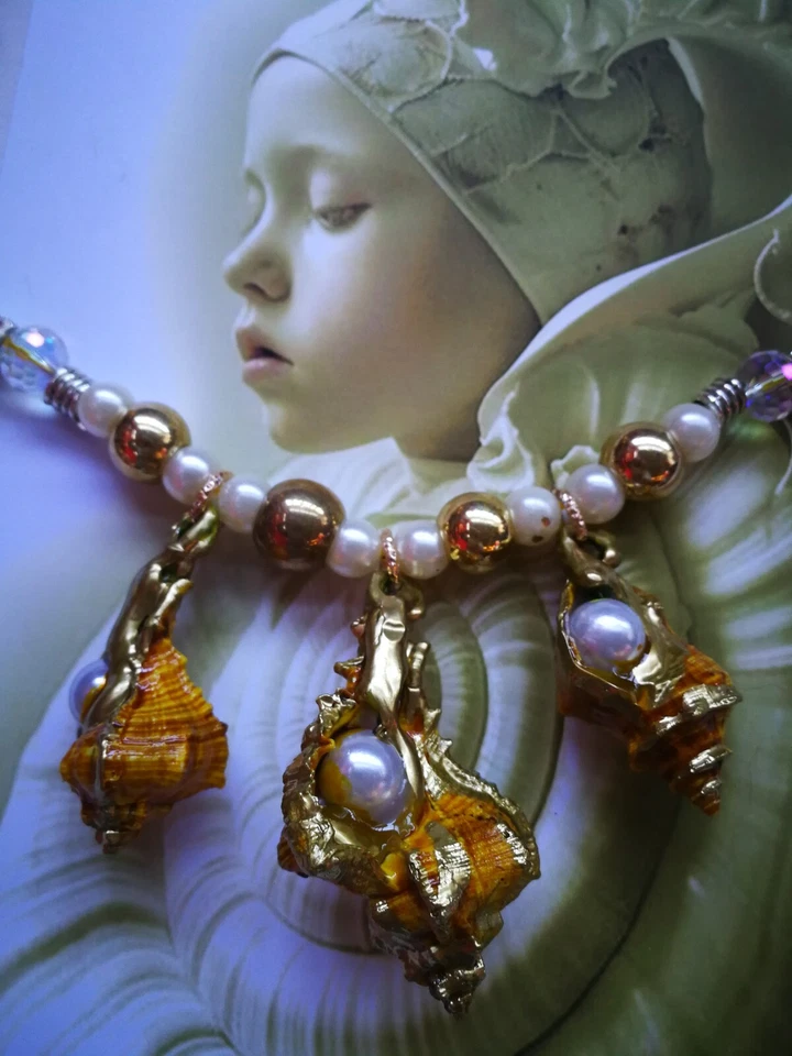 Joyería de Lujo Collar Elegante Colgante Natural Concha Perla Dije Oro Deidad del Mar Foto 2 de 4