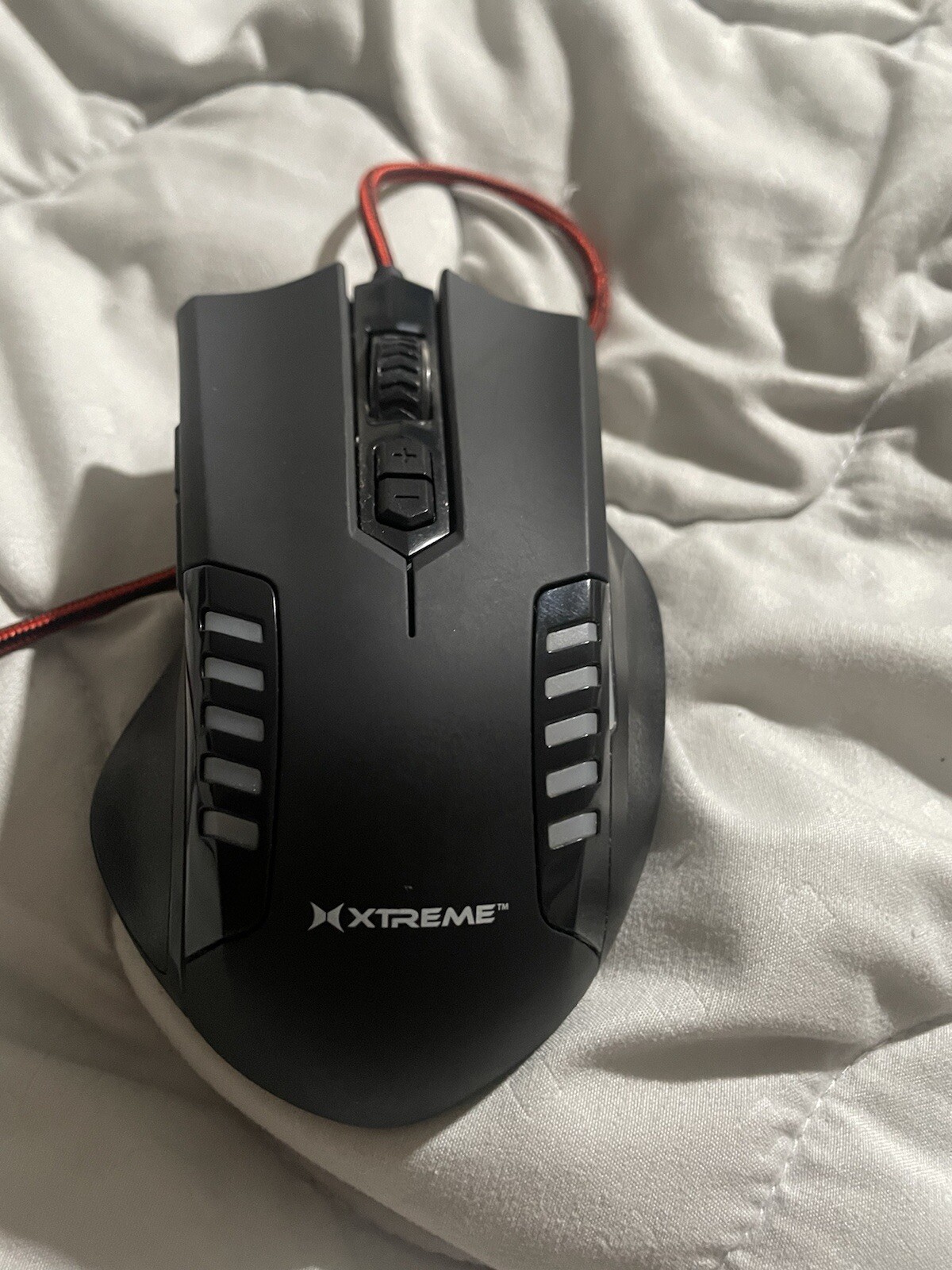 High-Performance Wired Gaming Mouse for Precision Play-image