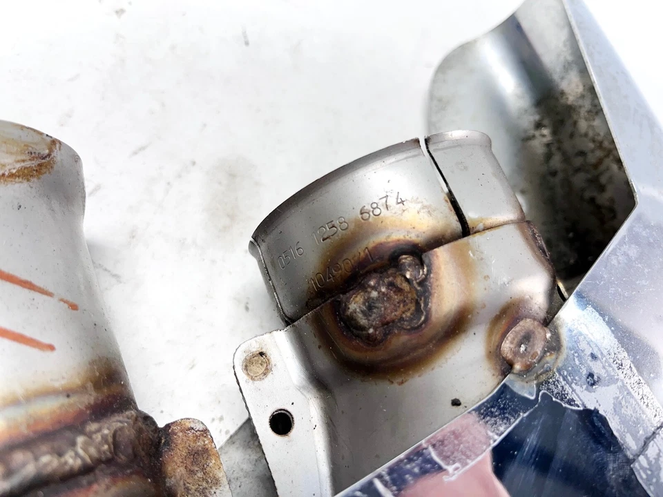 17-20 BENTLEY BENTAYGA TRASERO DERECHO PASO LATERAL SISTEMA ESCAPE SILENCIADOR TUBO DE ESCAPE OEM Foto 4 de 4