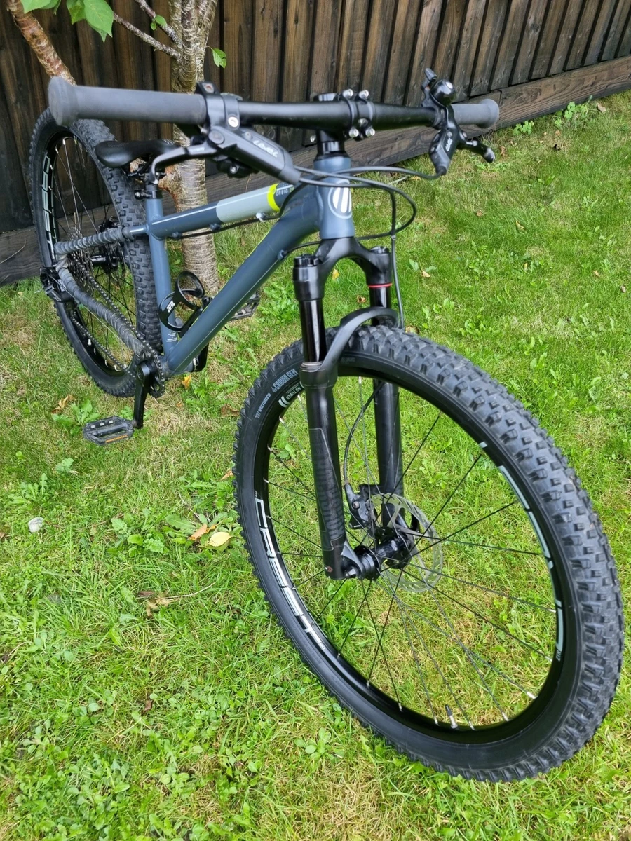 Isla Creig 26 Kids Mountain Bike hardtrail 9 Year Plus In Good Condition