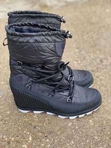 sorel women's kinetic wedge boots