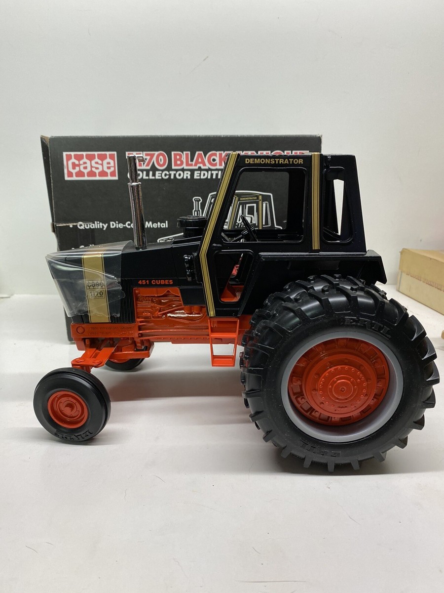 1996 ERTL Case IH 1170 Black Knight Collector Edition 1/16 Scale