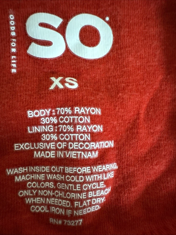 SO Teen girls Red Floral W/ White Flowers Tank Stop Size Xs Juniors From Kohls - Image 2 of 4