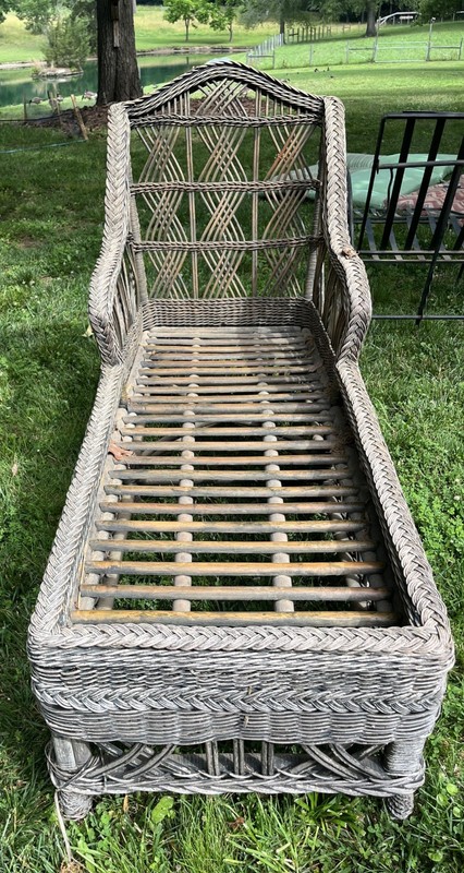 VINTAGE NATURAL RATTAN WICKER CHAISE LOUNGE/MICHAEL TAYLOR STYLE