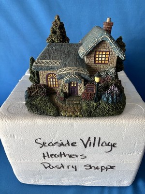 2002 HAWTHORNE VILLAGE ''Heather's Pastry Shoppe'' Thomas Kinkade Sculpture #A1214