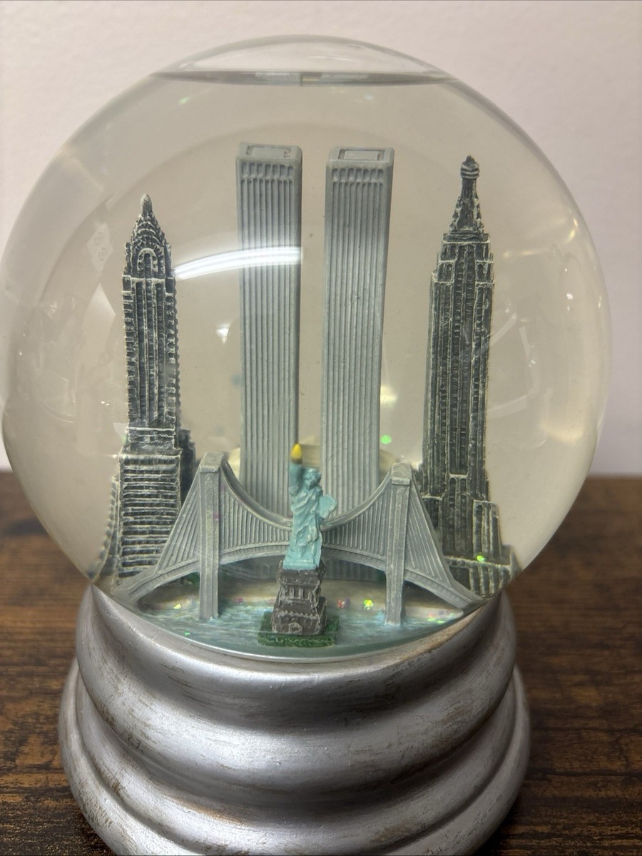Vintage NYC Pre 9/11 Twin Towers JJJ Musical Snow Globe Nordstrom
