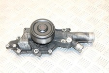 Pompe à eau Mercedes 209