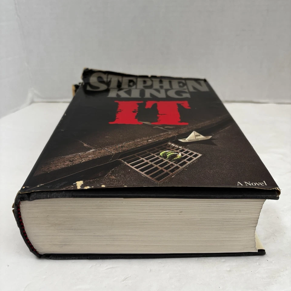 It by Stephen King (1986, Hardcover) First Edition 6th Sixth Print - Image 4 of 4