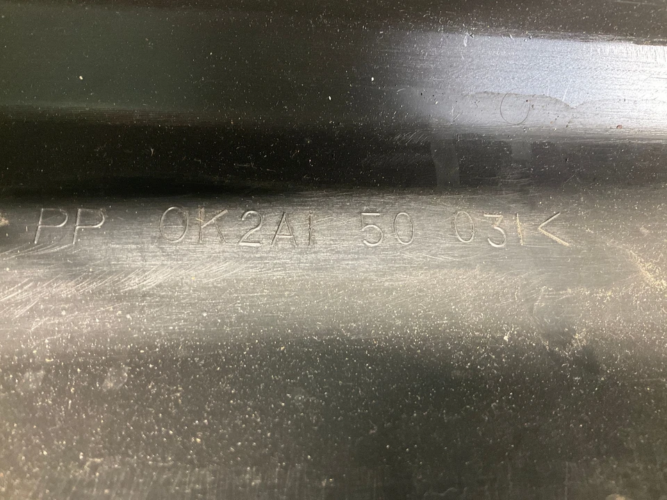 Cubierta de parachoques delantero 98-01 Kia Sephia OEM 0K2A1-50031 CM Foto 3 de 4