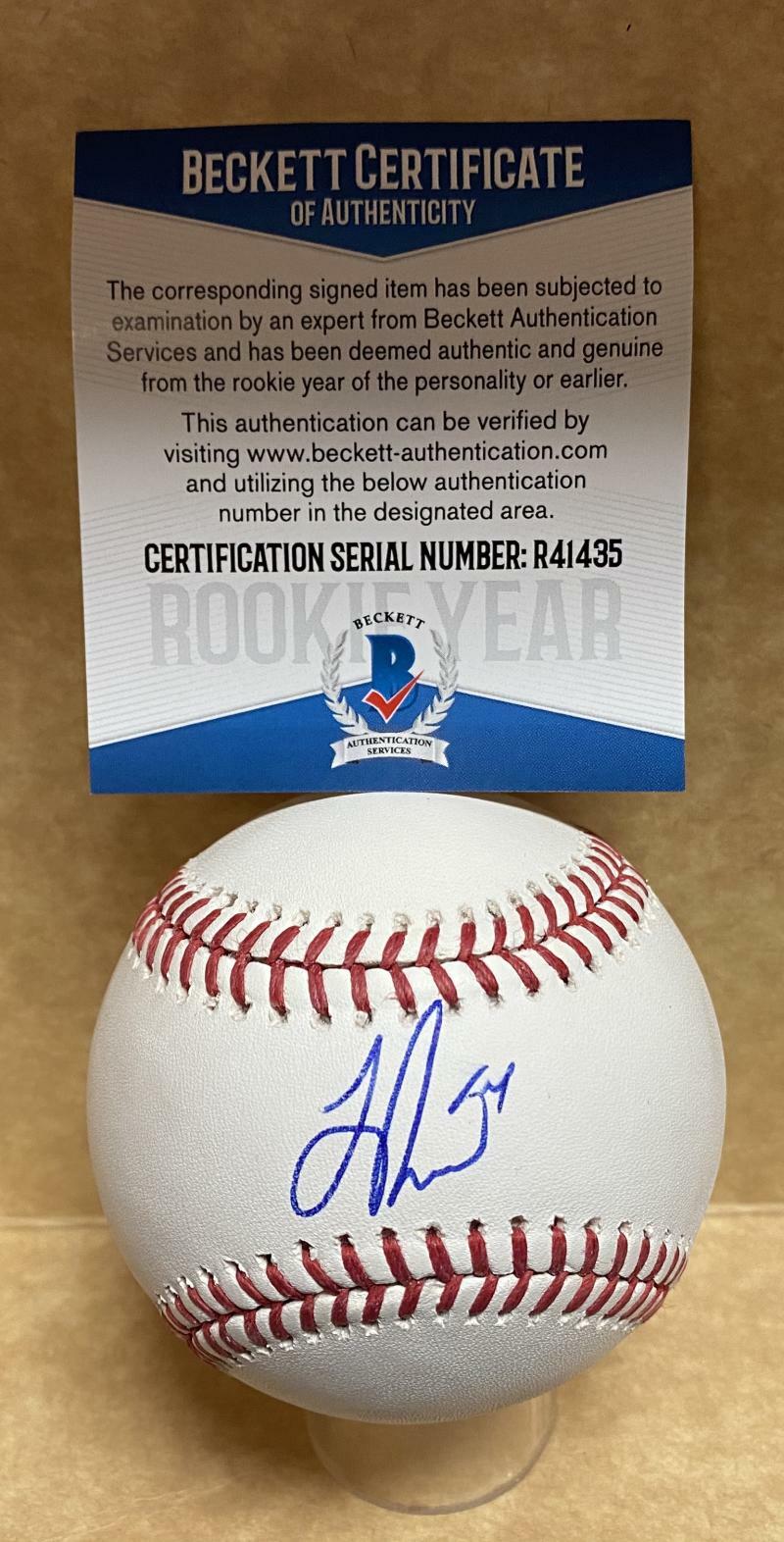 Professional Player Autographed Signed JOE RIZZO SEATTLE MARINERS ROOKIE YEAR AUTO M.L. BASEBALL BECKETT R41435 