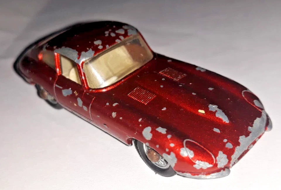 Matchbox ©  N°. 32-b   Jaguar E-type  1962-1968 Speichenräder Regulars  Lesney - Bild 3 von 4