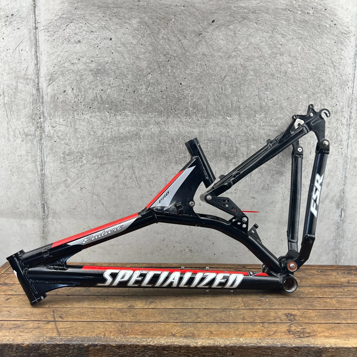 Vintage Specialized FSR Enduro Pro Disc Frame 17 in MTB 135 mm 26 17