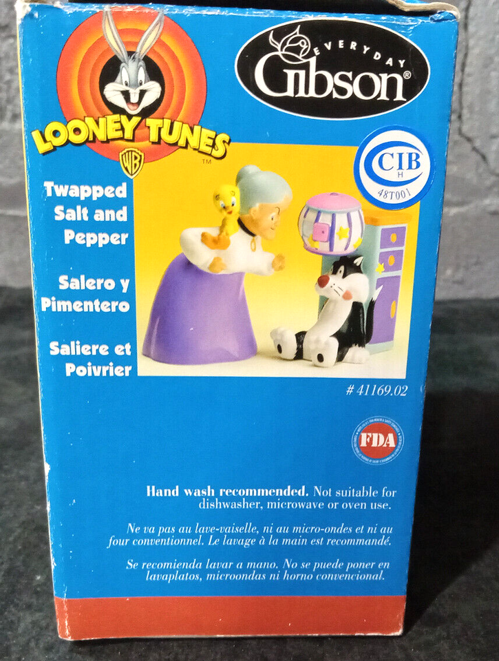 Looney Tunes "Twapped" Sylvester, Tweety, Grandma Salt and Pepper