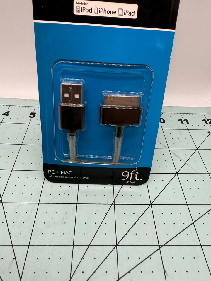 GE USB to 30 Pin Connector New Ultra Charge & Sync Cable Pc Or Mac 9 Feet - Image 2 of 4