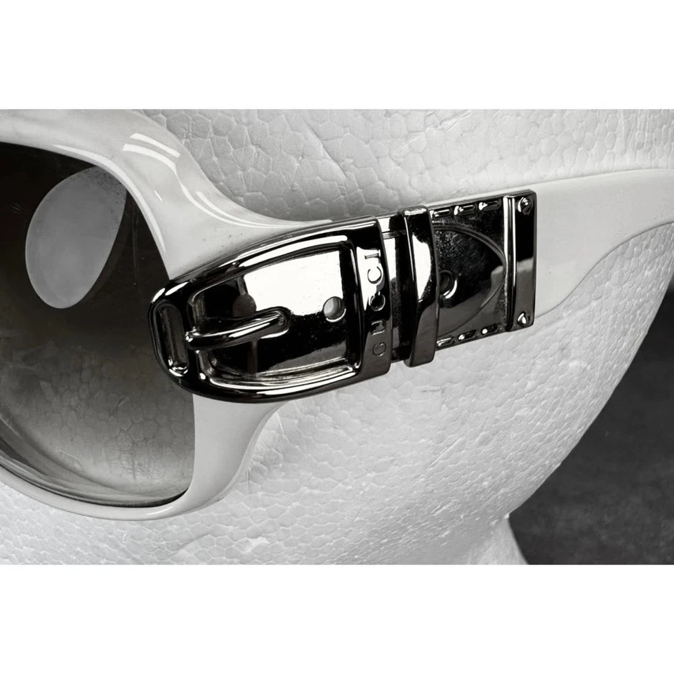 Rare vintage y2k Gucci Buckle Oversized Sunglasses White - Image 2 of 4