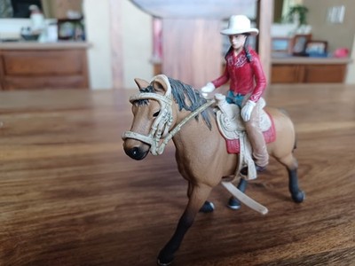 Schleich Western Rider 42112 Female Cowgirl Horse set Farm Life Complete Retired