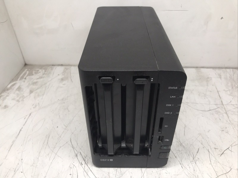 Synology DS212+ Powers On/Untested No Drives